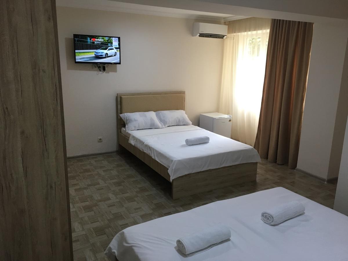 Femi Ji Hotel Batumi Kültér fotó